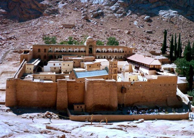 بيان هام من رئاسة الجمهورية يؤكد قدسية دير سانت كاترين ويثمن حكم القضاء 1 دير سانت كاترين