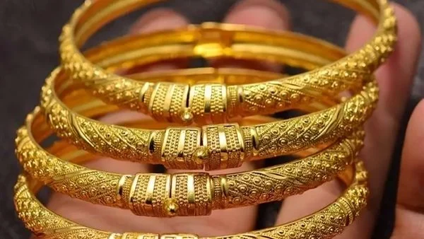 قفزة صاروخية في سعر الذهب اليوم 19-10-2024 عيار 21 يقترب من 4000 جنيه شوف الجرام وصل كام 2 سعر الذهب اليوم