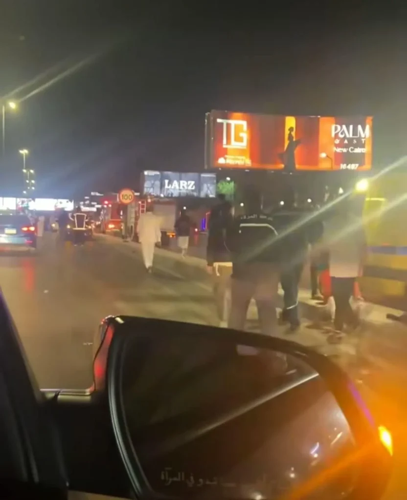 بالصور واقعة مؤلمة بمحيط مول سيتى سنتر ألماظة وأنباء عن سقوط مصابين 2 حادث مروع محيط مول سيتى سنتر