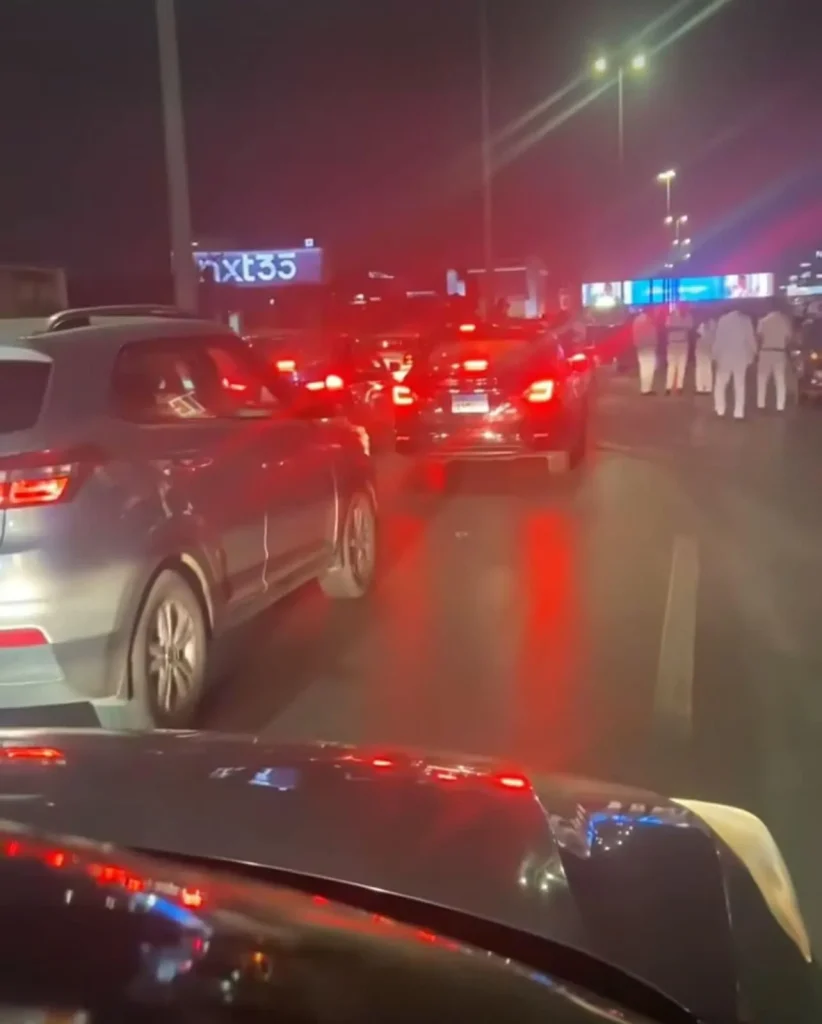 بالصور واقعة مؤلمة بمحيط مول سيتى سنتر ألماظة وأنباء عن سقوط مصابين 3 حادث مروع محيط مول سيتى سنتر