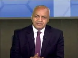 البيضة بقت بـ 10 جنيه الإعلامي مصطفى بكري يوجه رسالة إلى المصريين بشأن الأسعار 2 مصطفى بكري يدعو