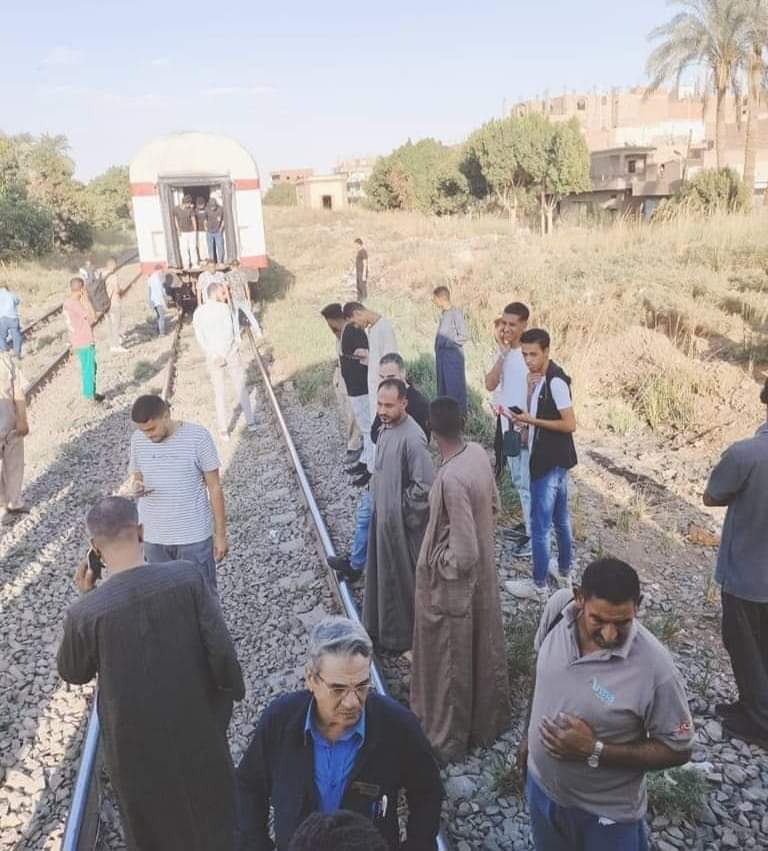 كشف تفاصيل انفصال ثلاث عربات من قطار بمغاغة والمعاينات تكشف السبب 4 انفصال ثلاث عربات من قطار