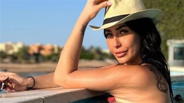 ننشر صور الإعلامية والبلوجر الشهيرة بعد القبض عليها ومافعلته هي وشريكها الأجنبي 4 الإعلامية والبلوجر الشهيرة