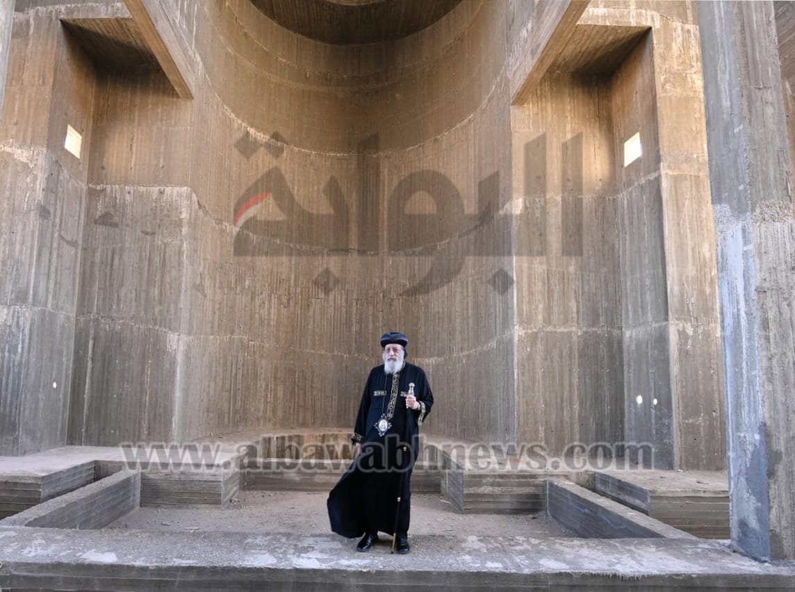 ننشر أول صور لقداسة البابا تواضروس من داخل المقر الإداري الجديد 5 قداس تاريخي لقداسة البابا تواضروس