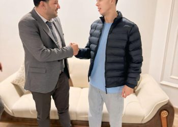 بالصور إمام عاشور يتصالح مع فرد الأمن في واقعة المول حصل على التعويض اللازم