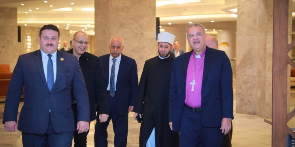 القس أندريه زكي في مؤتمر الإنجيلية يجيب كيف يساهم الخطاب الديني في بناء الإنسان 4 مؤتمر الإنجيلية