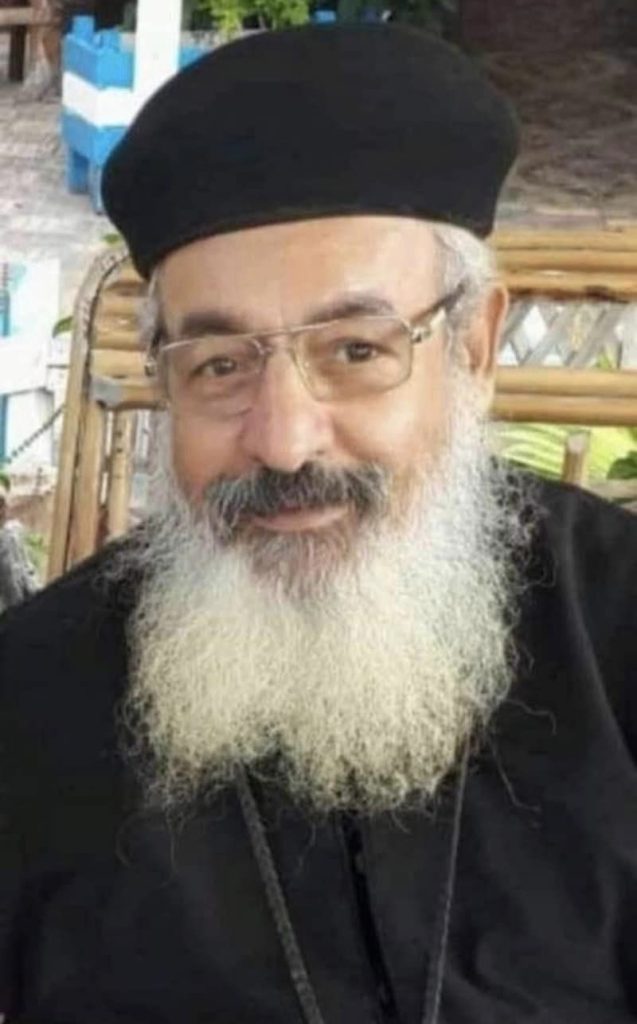 نياحة القمص إسحق القمص عبد المسيح من إيبارشية مطاي والبابا تواضروس يقدم التعزية للأنبا جوارجيوس 3 نياحة القمص إسحق القمص عبد المسيح