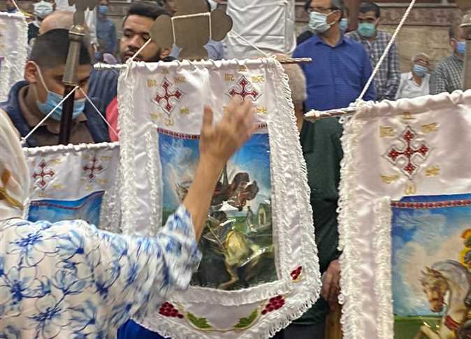 احتفالات مولد الشهيد مارجرجس في غيط العنب بالإسكندرية بـ الزغاريد والزفة 3 كنيسة الشهيد مارجرجس بغيط العنب