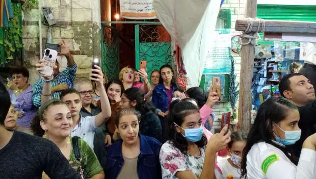 احتفالات مولد الشهيد مارجرجس في غيط العنب بالإسكندرية بـ الزغاريد والزفة 4 9963423161724176764 32