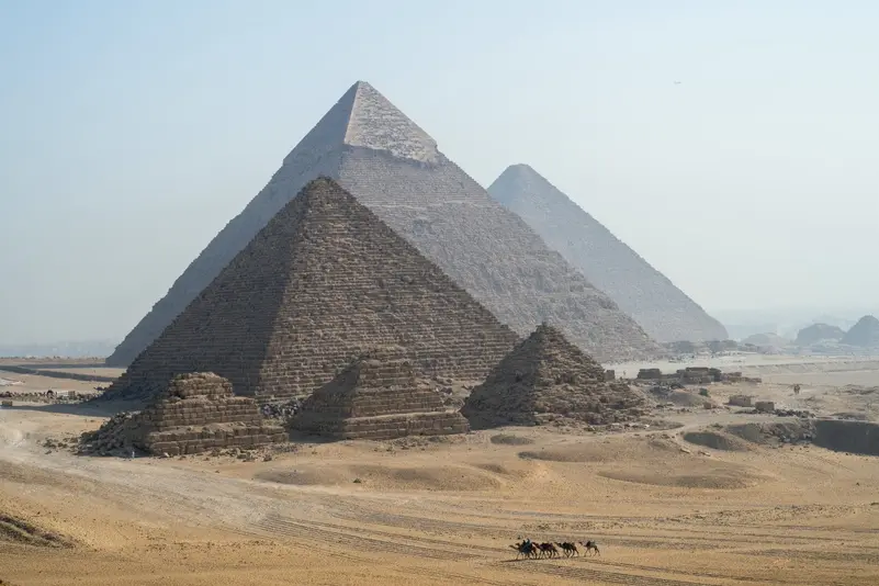 غضب عارم بين المصريين بسبب حفل سيركو لوكو وكشف التفاصيل وهل أقيم بمنطقة الأهرامات 3 حفل سيركو لوكو