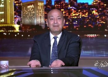 تعليق مثير من الإعلامي عمرو أديب على صاحبة تريند الأسرة تعيش في الشهر بـ3000 جنيه