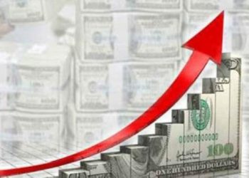 ارتفاع تاريخي بأسعار الدولار خلال منتصف التعاملات ويكسر حاجز 50 جنيه أمام الجنيه شوف وصل كام