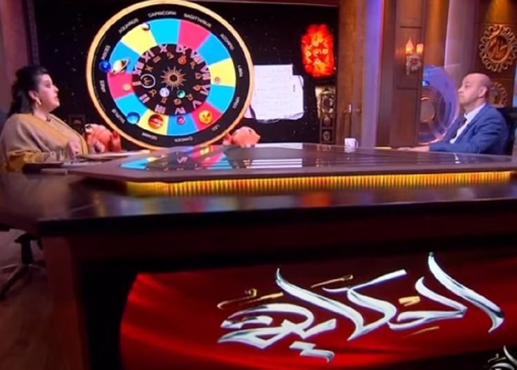 ربنا يستر وأكون غلطانة بسنت يوسف تكشف عن مفاجآت في 2025 مصر ستدخل حرب خفية غير معلنة 1 2018 4 8 10 47 37 884 484