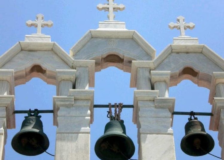 احتفالا بعيد الميلاد المجيد الكنائس الغربية فى مصر تدق الأجراس 1 2018 4 8 10 47 37 884 661
