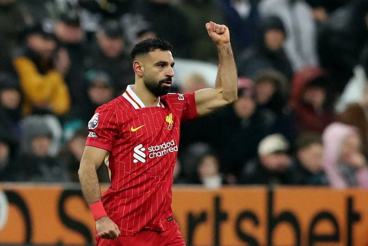 بالصورة احتفالات محمد صلاح مع عائلته بالكريسماس قبل مواجهة ليستر سيتي 2 2018 4 8 10 47 37 884 682