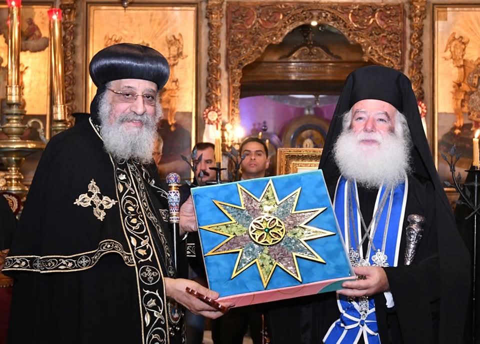 بالصور البابا تواضروس الثاني بعيد الميلاد المجيد يهنئ بطريرك الإسكندرية للروم الأرثوذكس 2 البابا تواضروس الثاني يهنئ بطريرك الروم الأرثوذكس