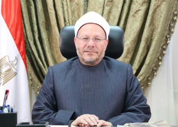 عقب واقعة الكمبوند الشهير المفتي السابق يجيب هل تعد الخادمة ملك يمين