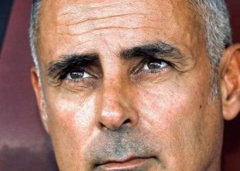 بالدموع شاهد كيف أعلن جوميز رحيله رسميا عن نادي الزمالك