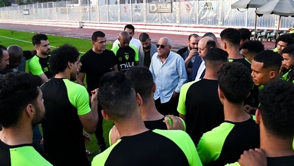 لاعبو الزمالك يطالبون بمستحقاتهم المتأخرة وحسين لبيب يبلغهم بموعد السداد 1 5 18