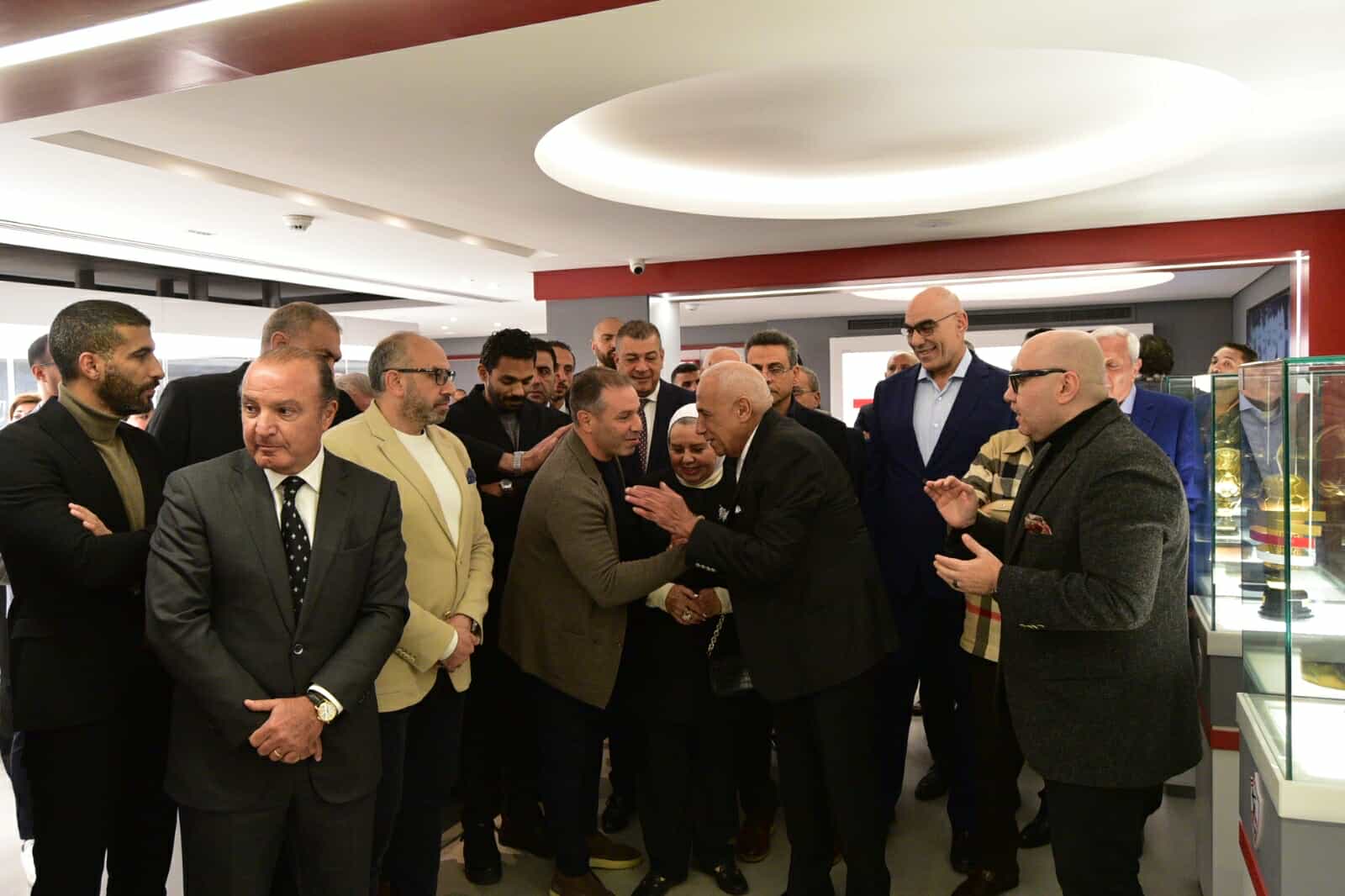 بشعار أكبر قلعة رياضية في مصر الزمالك يفتتح متحف البطولات بحضور كلا من حازم إمام وشيكابالا 3 download 8