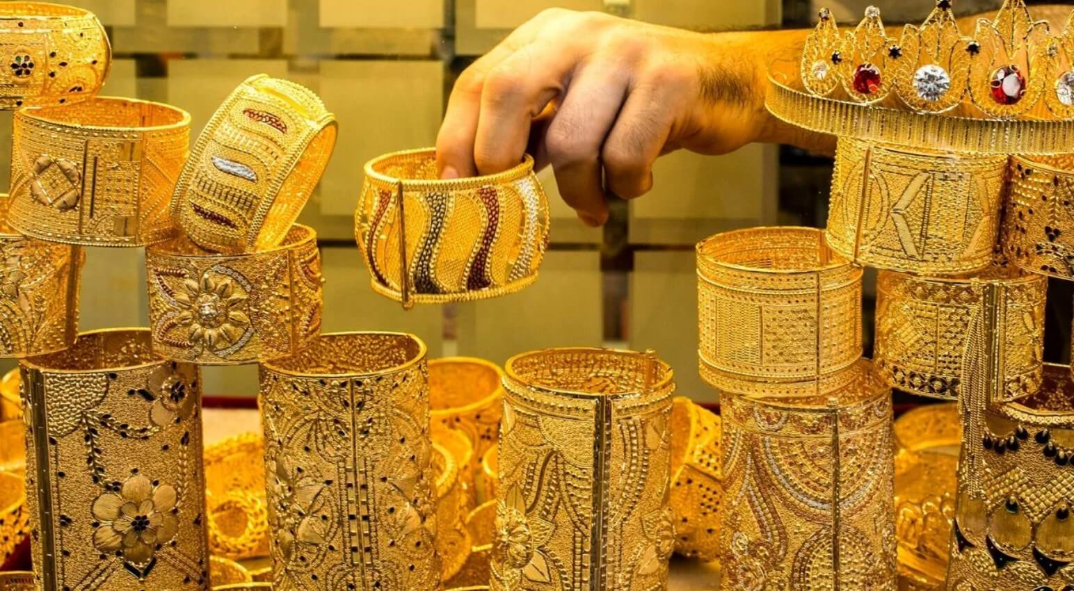ماذا سيحدث في أسعار الذهب الفترة القادمة رئيس الشعبة يجيب 2 gold lla