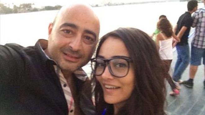 بعد إنهيارها على الهواء من هو طليق راندا البحيري الذي استولى على منزلها وهددها بإنهاء حياتها 1 13615224971724176761 15