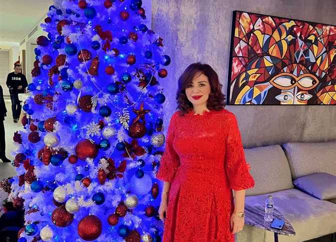 الفنانة إلهام شاهين تهنئ المصريين ب عيد الميلاد المجيد بمعايدة خاصة 3 احتفال إلهام شاهين بالكريسماس
