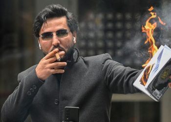 انهاء حياة سلوان موميكا حارق المصحف بالسويد