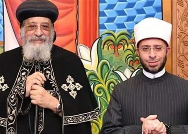 وزير الأوقاف يهنئ الأقباط بمناسبة عيد الميلاد المجيد والعام الجديد 1 2018 4 8 10 47 37 884 5