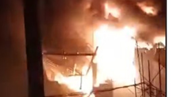 حريق منشأة ناصر المروع إجراءات عاجلة لمحاولة السيطرة تحسبا لامتداد ألسنة اللهب 2 حريق منشأة ناصر