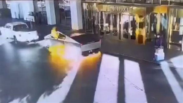 عاجل بالصور انفجار سيارة أمام فندق ترامب والشرطة الأمريكية تكشف عدد الضحايا والمصابين 3 فندق ترامب