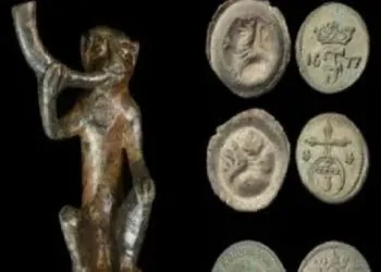 اكتشاف أكثر من 1000 قطعة أثرية في كنيسة بألمانيا تثير الدهشة