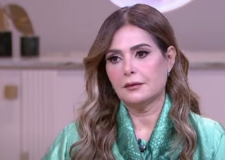 تصريحات الفنانة صابرين عن حقن التخسيس وطلاقها وزواجها 1 2018 4 8 10 47 37 884 329