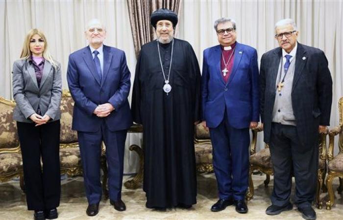 تفاصيل لقاء الأنبا أرميا بالأمين العام لمجلس كنائس الشرق الأوسط 4 لقاء الأنبا أرميا بالأمين العام لمجلس كنائس الشرق الأوسط