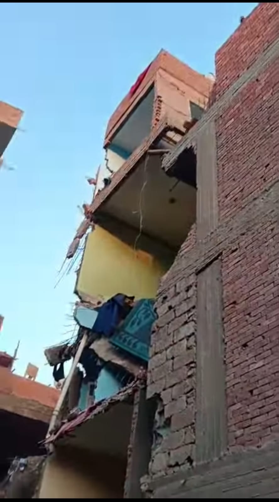 حادث انهيار عقار كرداسة كفيف ينجو ويكشف التفاصيل كاملة 2 عقار كرداسة المنهار