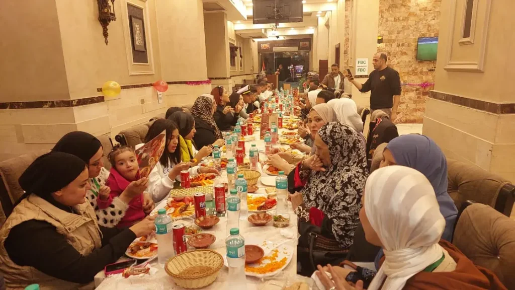 العشاء الأخير بالصور طريقة استدراج مسؤولو منصة FBC ضحاياهم قضية هزت الشارع المصري 5 استدراج مسؤولو منصة FBC ضحاياهم