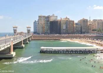 تأكل سواحل الإسكندرية