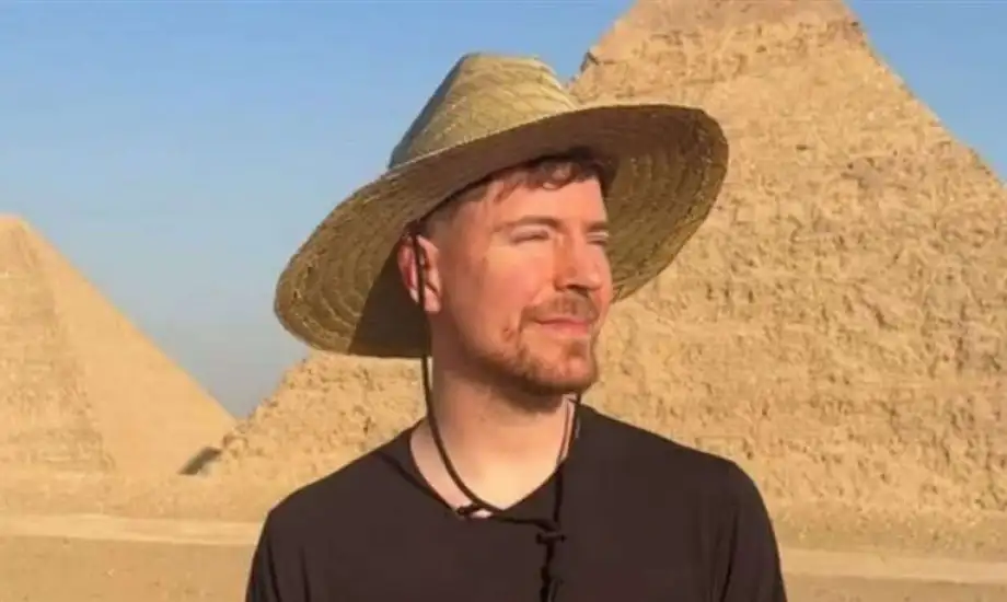 مبلغ ضخم مستر بيست كم دولار دفعها للتصوير بالأهرامات دخل أماكن لم يدخلها أحد قبله 3 مستر بيست