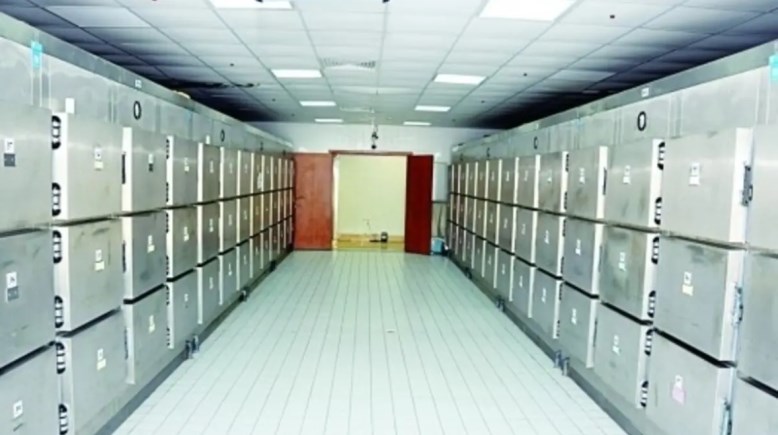 النيابة تكشف عن مهازل في واقعة فساد مشرحة أسوان أبرزها الدجل و الشعوذة والسرقة وكواليس أخرى صادمة 2 حادثة مشرحة أسوان