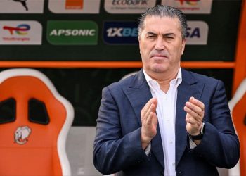 فرمان بيسيرو يصدم لاعبي الزمالك بعد التعادل في لقاء القمة
