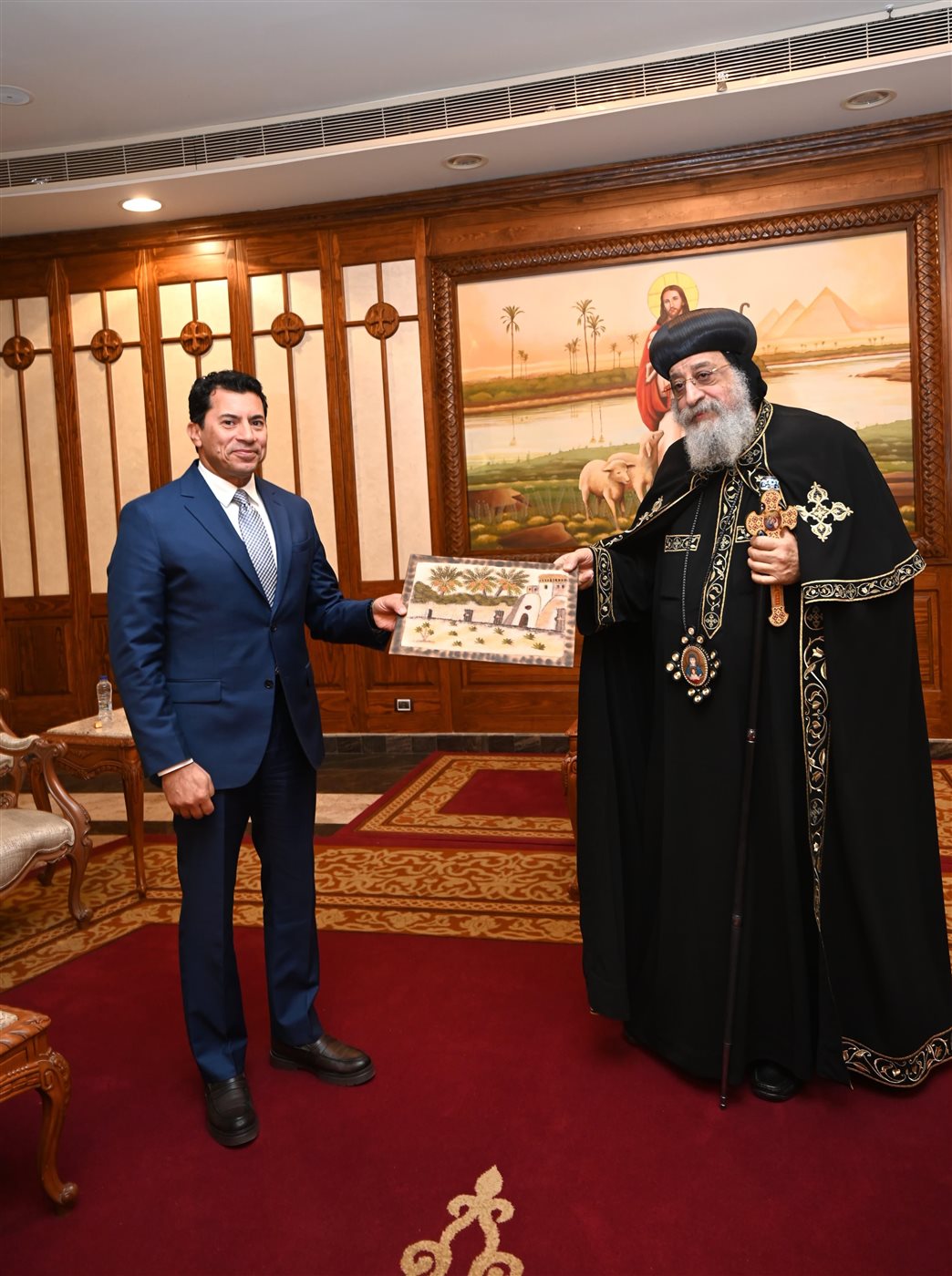 قداسة البابا تواضروس في لقاء وزير الرياضة شباب مصر هم الثروة الحقيقية وذهب الوطن 4 njhj 6
