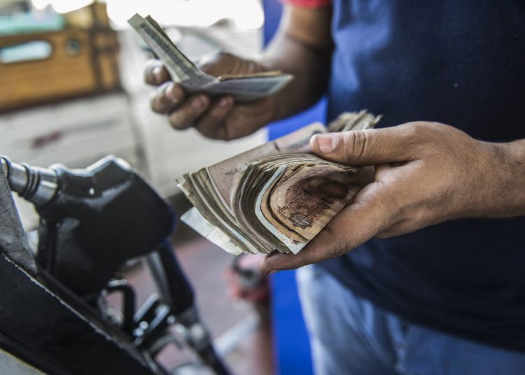 رئيس الحكومة يحسم الجدل هل ترتفع أسعار الوقود قريبًا 1 أسعار البنزين