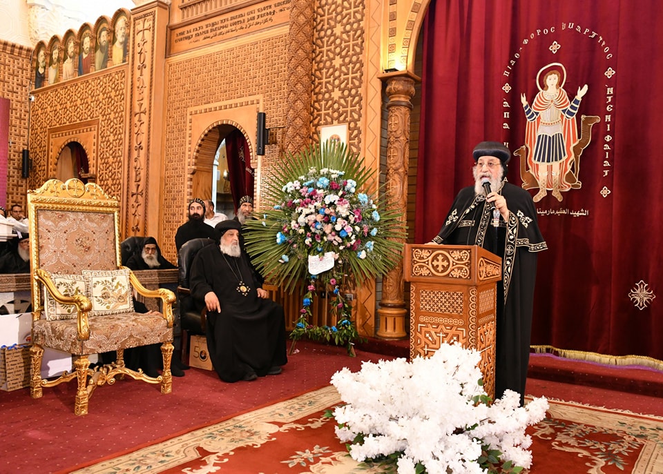 بالصور بحضور البابا تواضروس الثاني الأحتفال اليوبيل الذهبي لرهبنة رئيس الدير الأنبا كيرلس آڤا مينا 3 البابا تواضروس الثاني