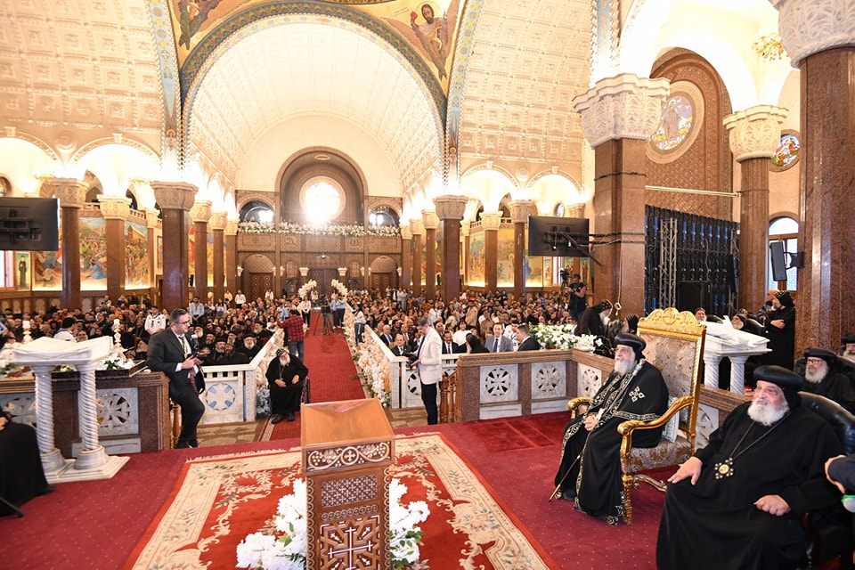 بالصور بحضور البابا تواضروس الثاني الأحتفال اليوبيل الذهبي لرهبنة رئيس الدير الأنبا كيرلس آڤا مينا 5 البابا تواضروس الثاني