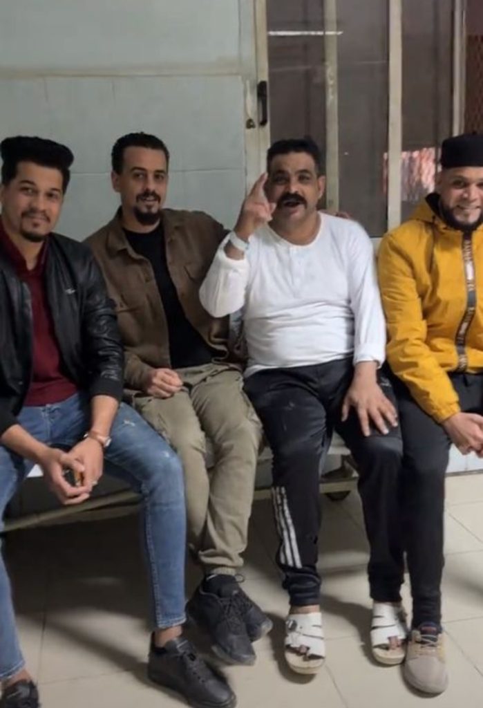 صورة لملك السمين إبراهيم الطوخي بوزن نحيف من داخل المستشفى قبل رحيله 2 إبراهيم الطوخي بوزن نحيف
