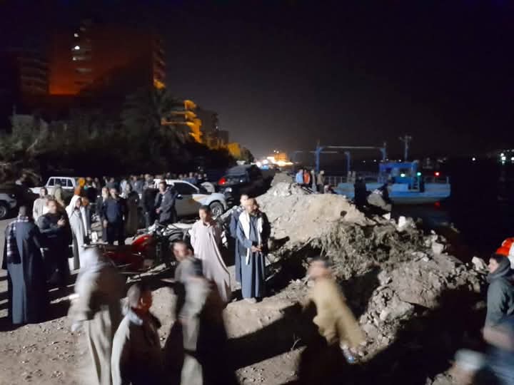 أول صور لضحايا حادث معدية الفشن في بني سويف نزلوا يشتروا لبس العيد ماتوا 3 ضحايا حادث معدية الفشن