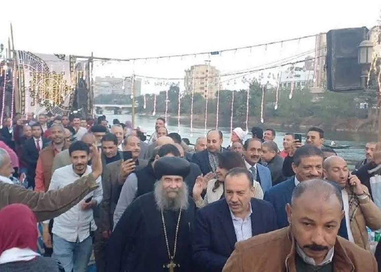 بالصور الأنبا يوأنس أسقف أسيوط يشارك في حفل إفطار جماعي بحضور محافظ أسيوط 1 الأنبا يوأنس أسقف أسيوط يشارك في حفل إفطار