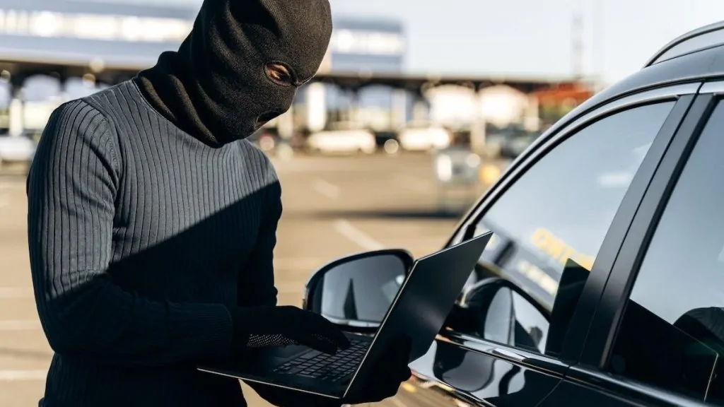 5 نصائح سريعة لمنع سرقة السيارات تعرف عليها 2 نصائح لمنع سرقة السيارة