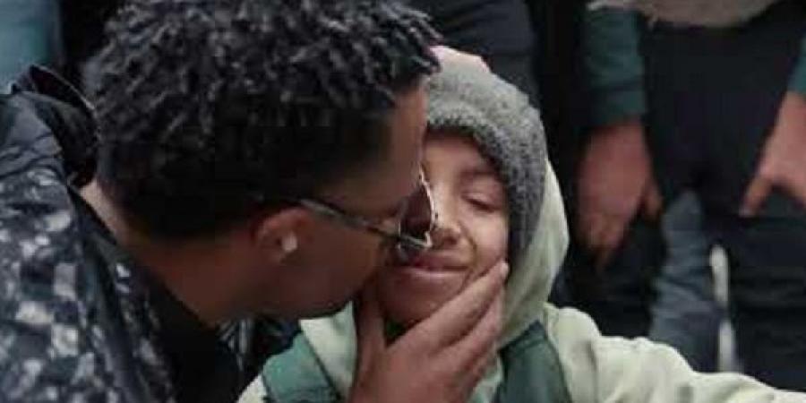 الكشف عن وعد و مفاجأة محمد رمضان للطفل حامل صنية الفول و الطعمية 3 مفاجأة محمد رمضان للطفل حامل صنية الفول
