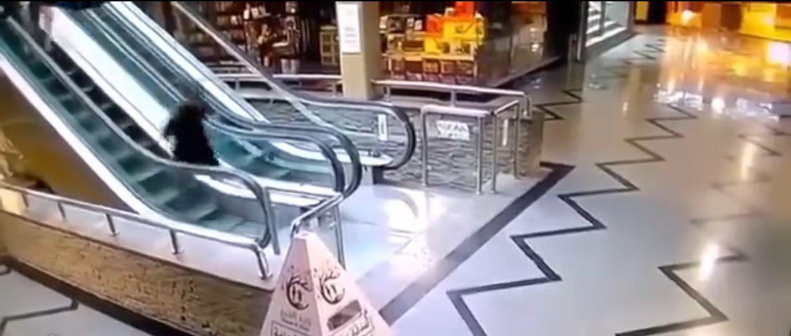 واقعة مأساوية داخل مول شهير بأكتوبر شجار بالزيت المغلي يتحول إلى فاجعة بحروق خطيرة 3 مول شهير